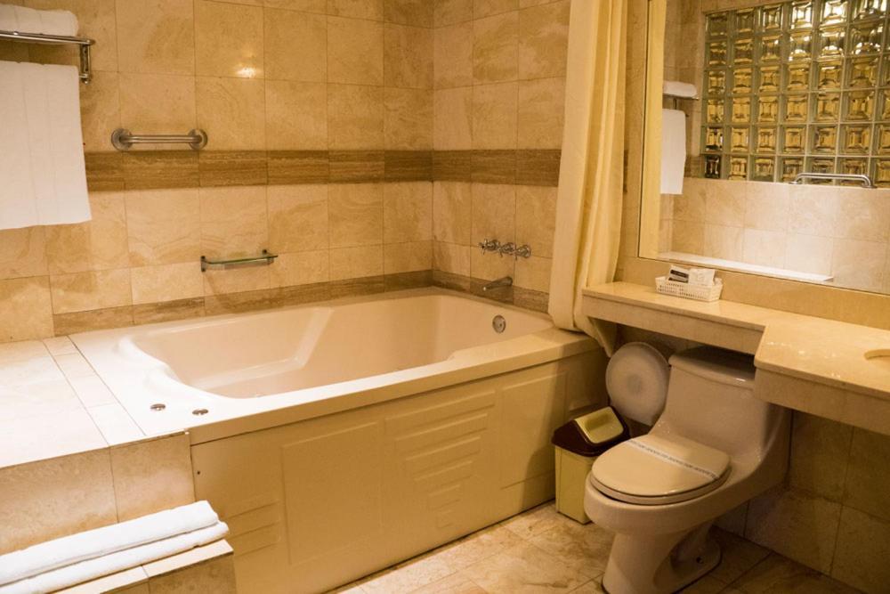 Hotel Las Lomas Lima Bagian luar foto