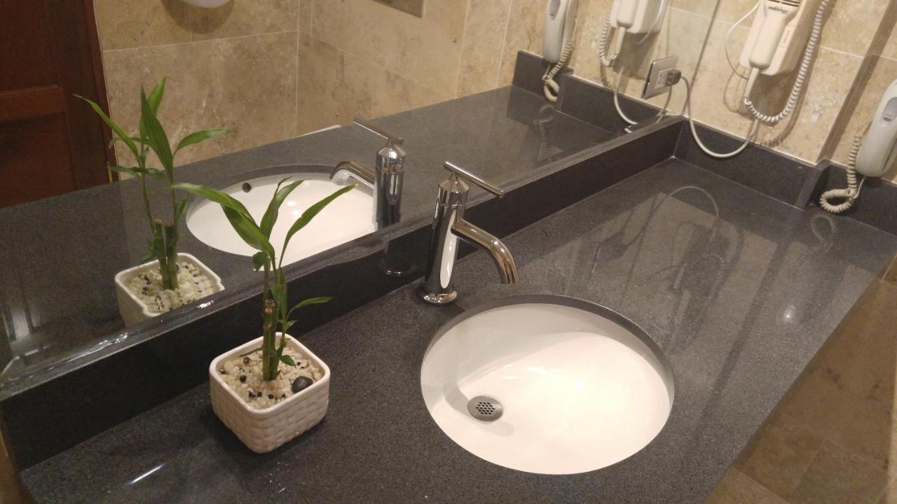 Hotel Las Lomas Lima Bagian luar foto